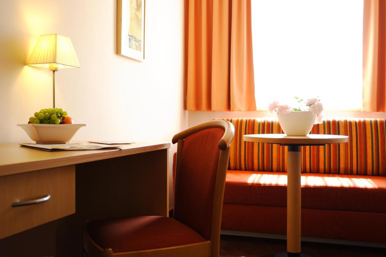 Luebsche Thorweide Hotel Wißmar Buitenkant foto